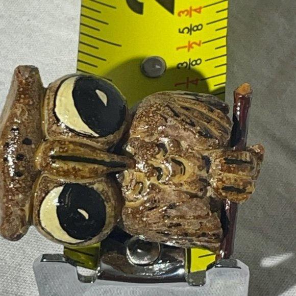 Artisan Hand Carved Handpainted Owl Pin Brooch - Picture 5 of 6